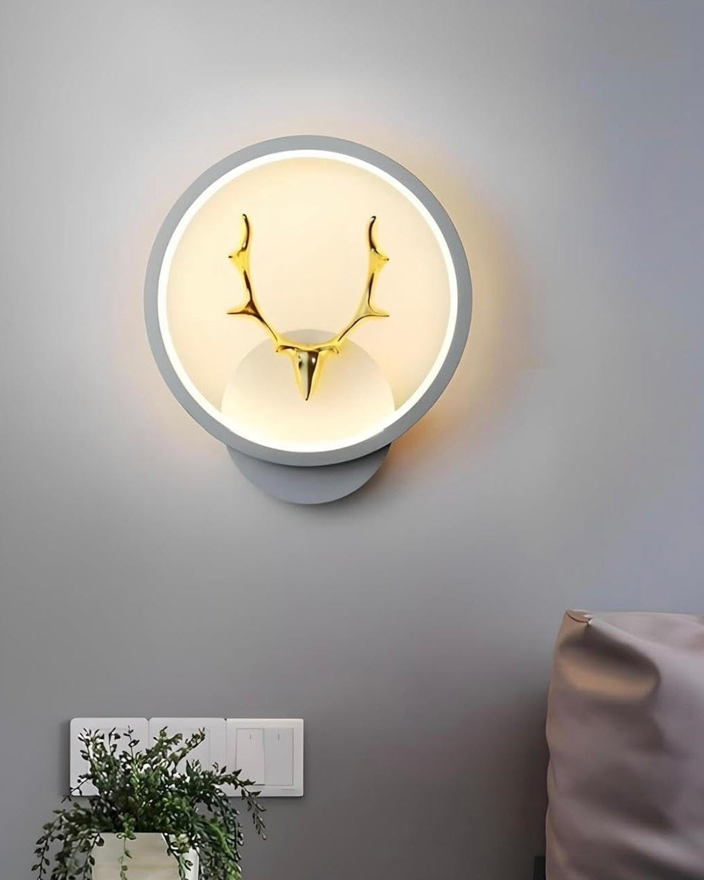 White Round Deer Head Wall Light