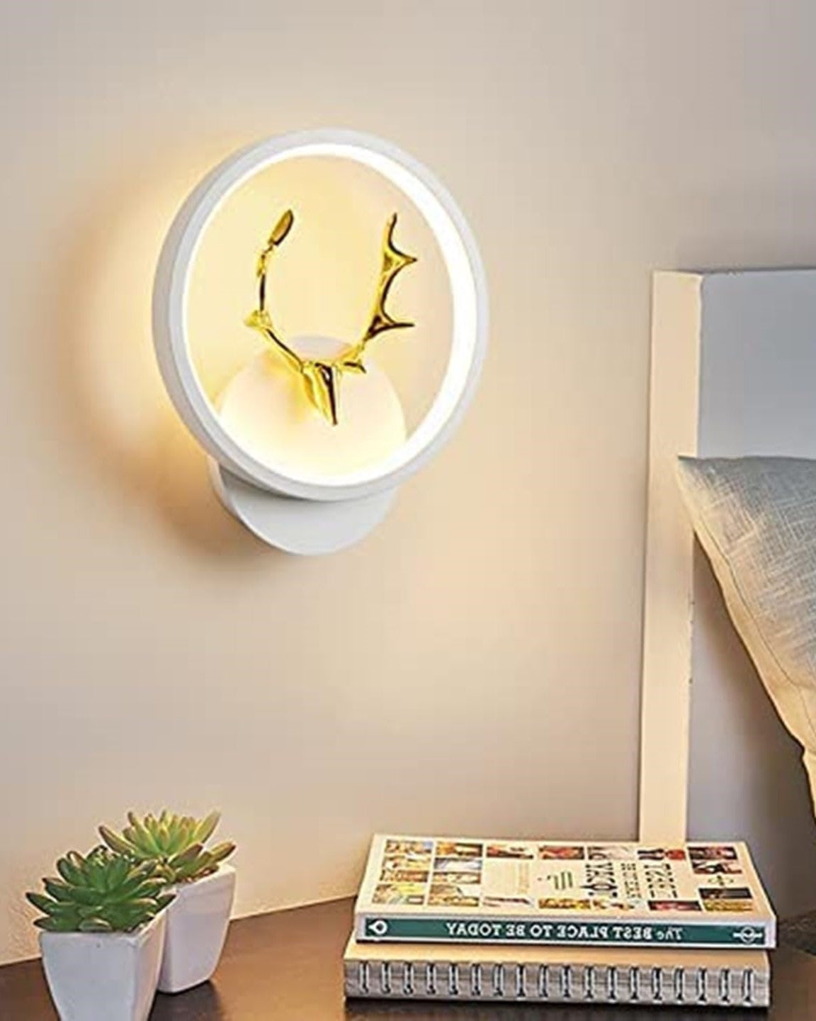 White Round Deer Head Wall Light